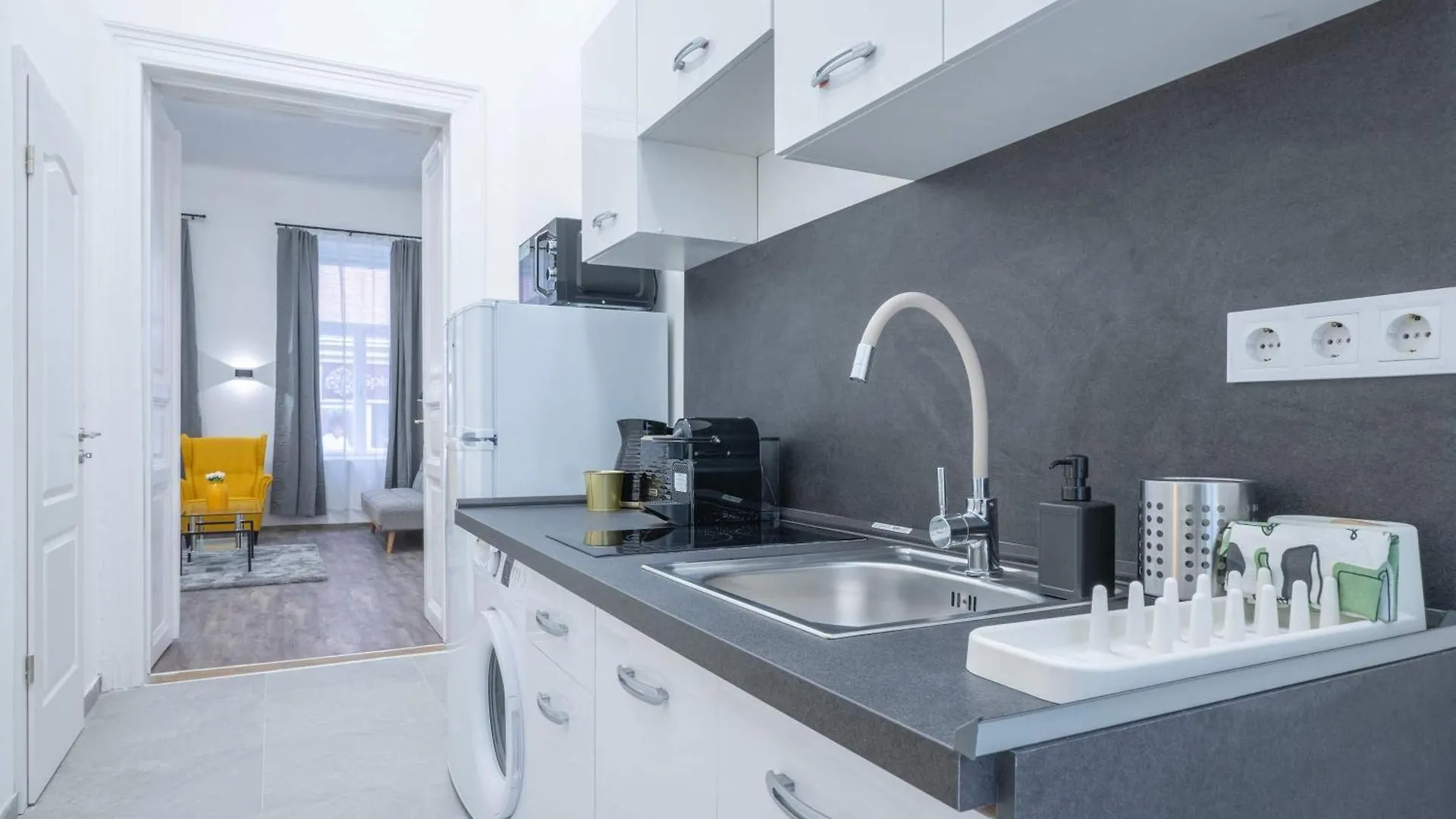 Silverlight 2Bedroom Residence D40 Budapest Magyarország